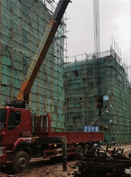 大安市“慢工细活”—— 吊车的 “微动控制” 技术